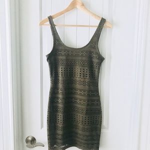 Causal sleeveless dress